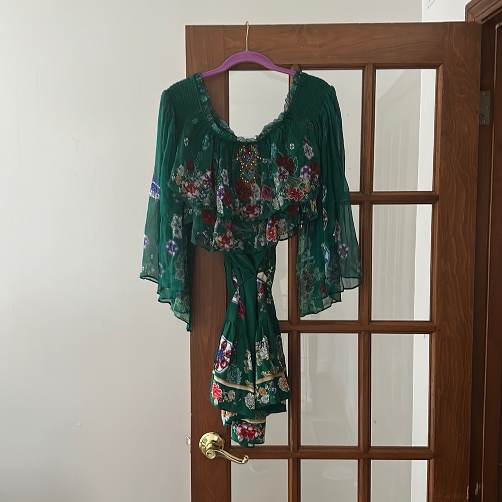 Beautiful Camilla dress.💚